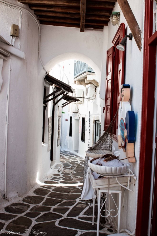 Alley in Hora