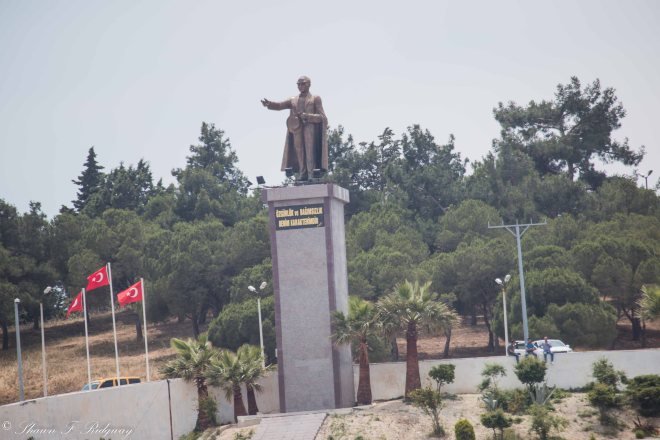 Ataturk statue above the harbor