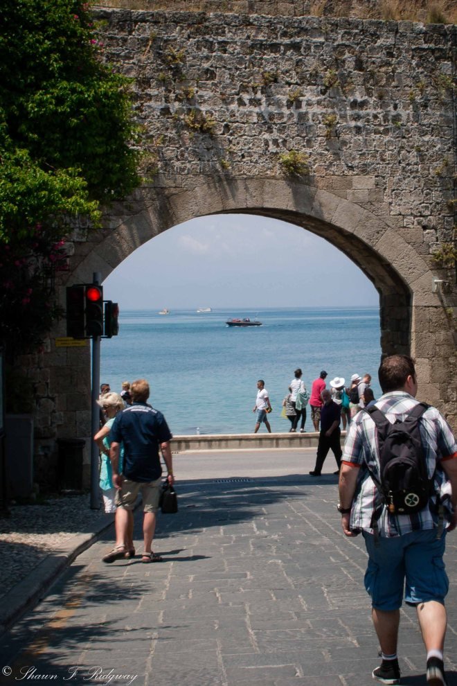 Arch to leave the old city.