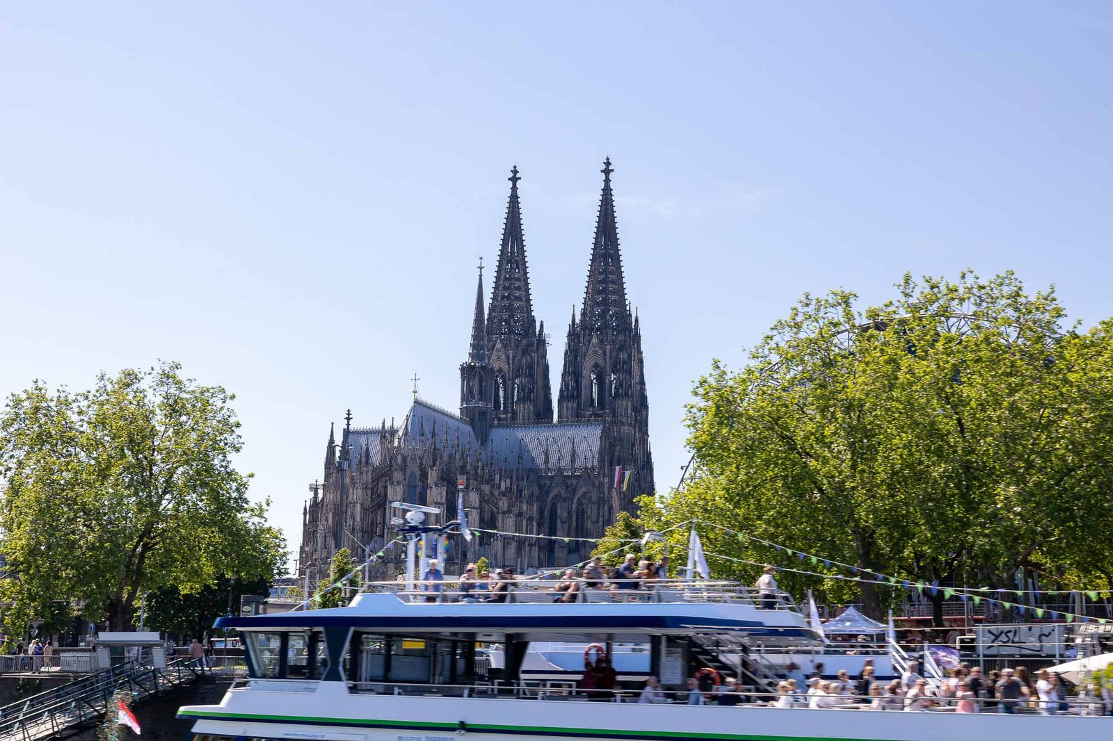 Cologne Cathedral as we arrive