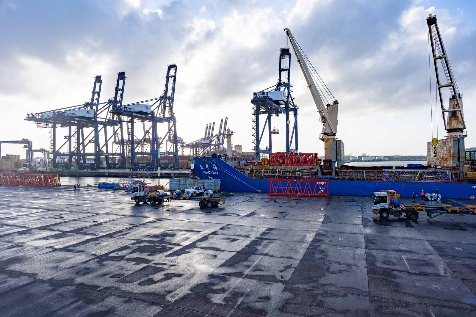 The working port in Colon