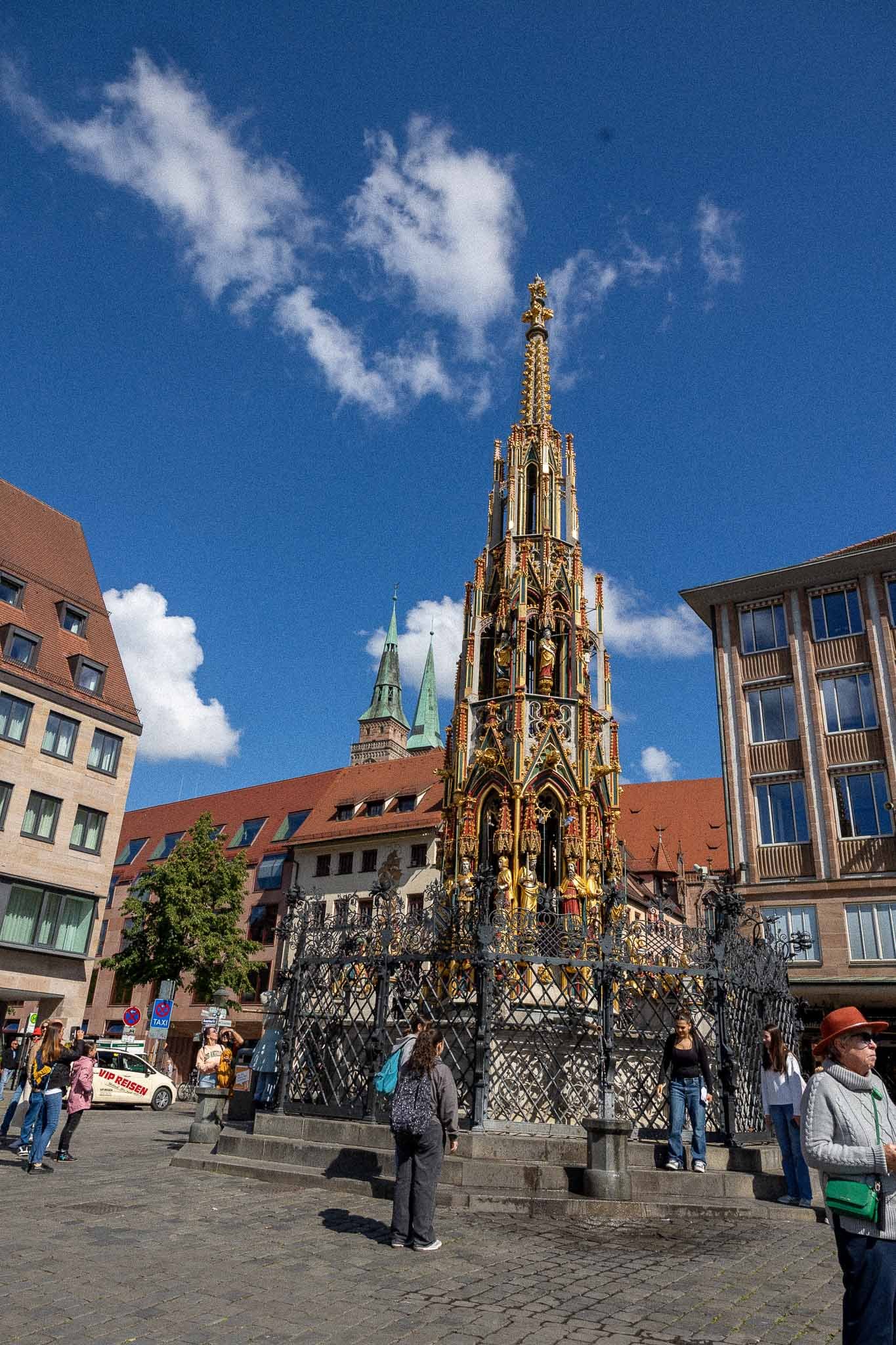 schöner brunnen fountain