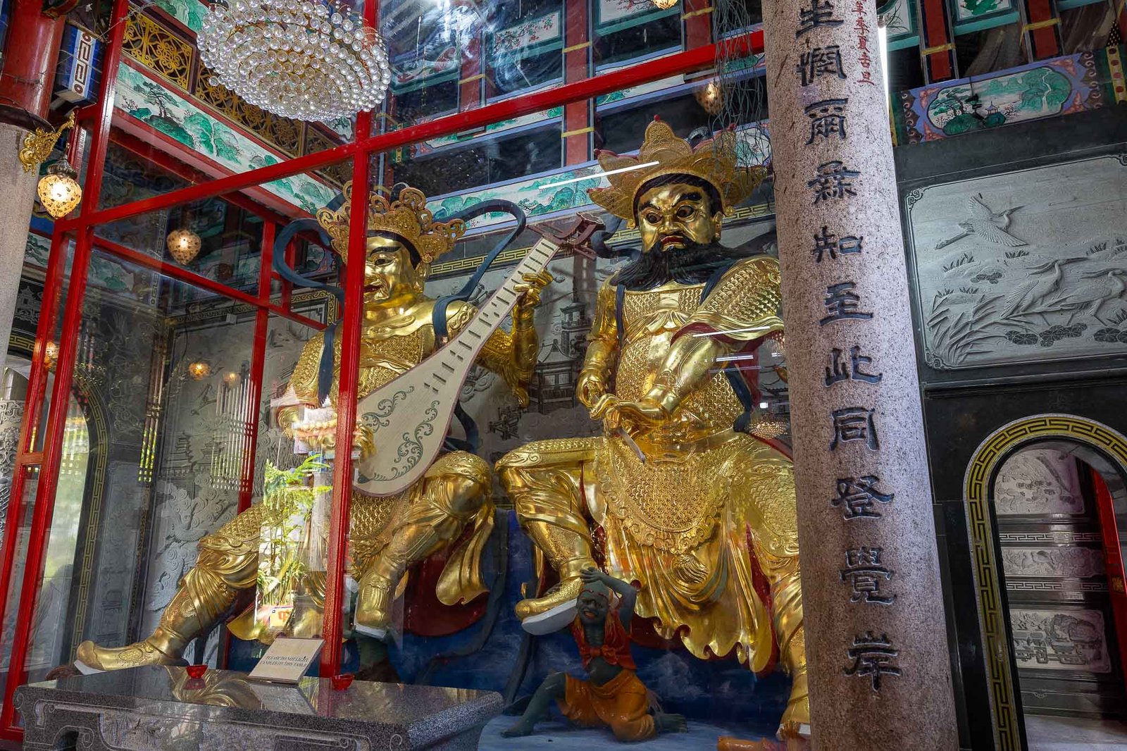 guards at the Kek Lok Si Temple