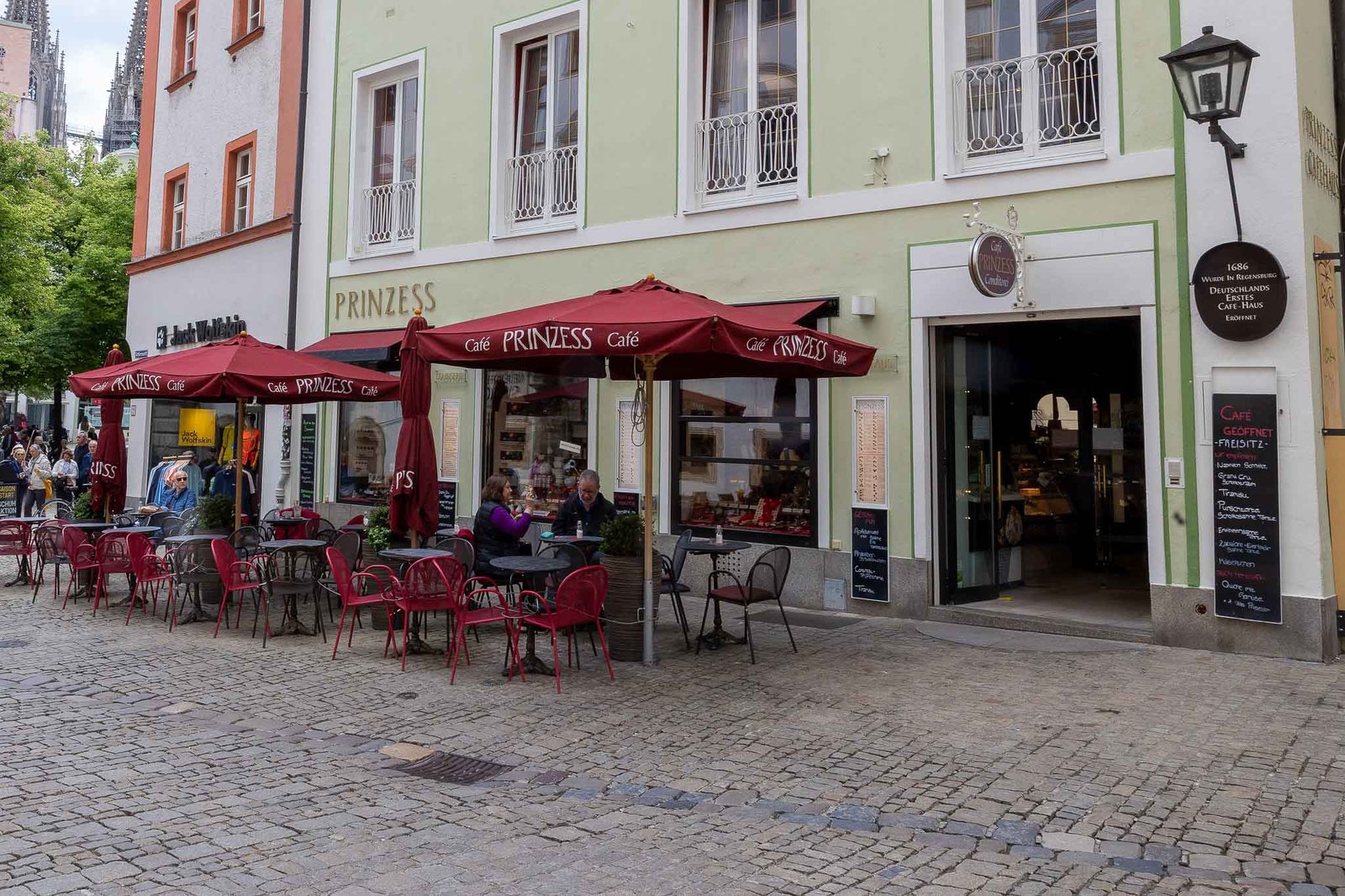 Cafe where we had coffee and pastry