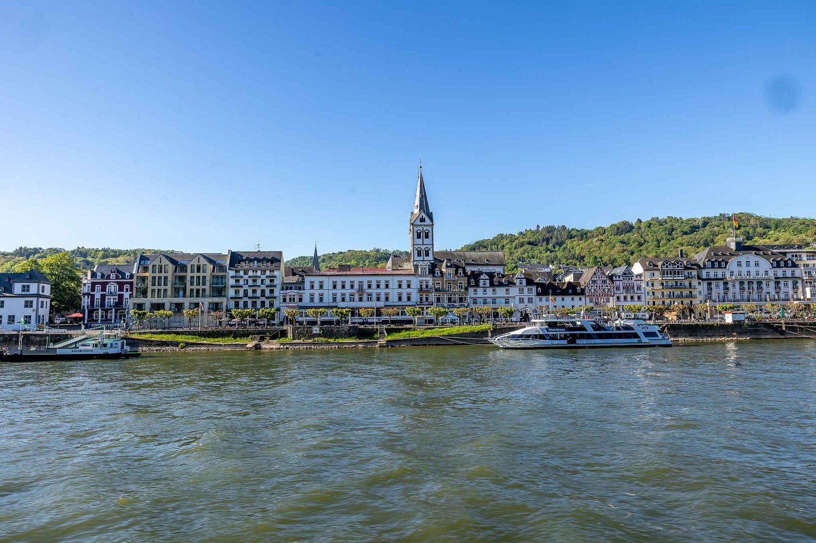 Villages along the Rhine River Gorge